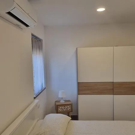 Apartman Narcisa N2 *