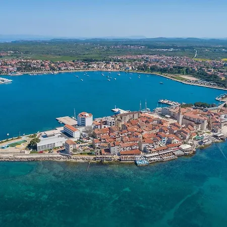 Apartment Narcisa N2 *