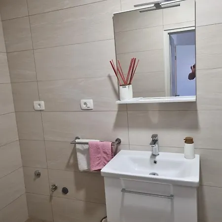 Apartment Narcisa N2 *